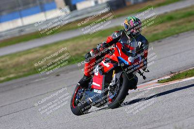 media/Jan-21-2023-Fastrack Riders (Sat) [[fcf3f88a30]]/Level 2/Session 4 Turn 6-Mountian Shot/